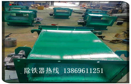 管道除鐵器，內(nèi)蒙古格柵式管道除鐵器_內(nèi)部構(gòu)造結(jié)構(gòu)圖_內(nèi)蒙古格柵式管道除鐵器工作原理_安裝示意圖