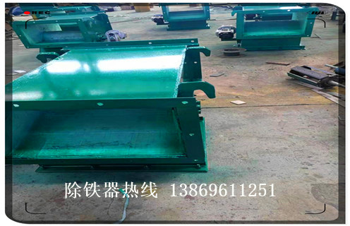 管道式永磁自動除鐵器，管道式永磁自動除鐵器方案_遠(yuǎn)力管道式永磁自動除鐵器方案12000高斯 可定制工作原理_安裝示意圖