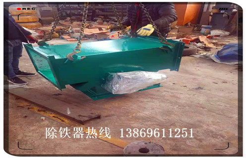 管道式永磁自卸式除鐵器，新疆管道式永磁自動除鐵器方案_遠(yuǎn)力新疆管道式永磁自動除鐵器方案安裝示意圖型12000高斯_可定制工作原理