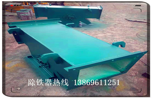 管道自動除鐵器，河南管道式自動除鐵器價格_河南管道式自動除鐵器價格廠家應(yīng)用安裝示意圖型12000高斯_可定制工作原理