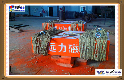 懸掛式永磁除鐵器，四川懸掛式永磁除鐵器生產(chǎn)_內(nèi)部磁塊安裝方法_四川懸掛式永磁除鐵器生產(chǎn)型號(hào)價(jià)格  